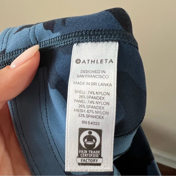 Athleta Blue All In Camo 7/8 Tight Pant - S - Picture 9 of 11